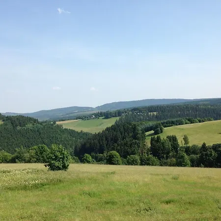Holiday Astenberg ווינטרברג